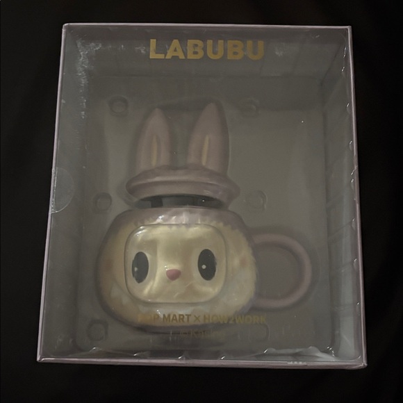 The monsters classic la boo-boo mugparkland exclusive NWT
